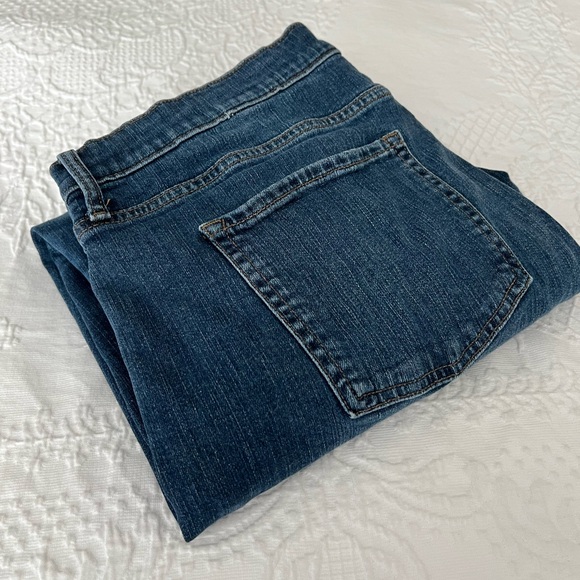 Banana Republic Women's Mid-Rise Blue Girlfriend Jeans 33/16 - Picture 6 of 6